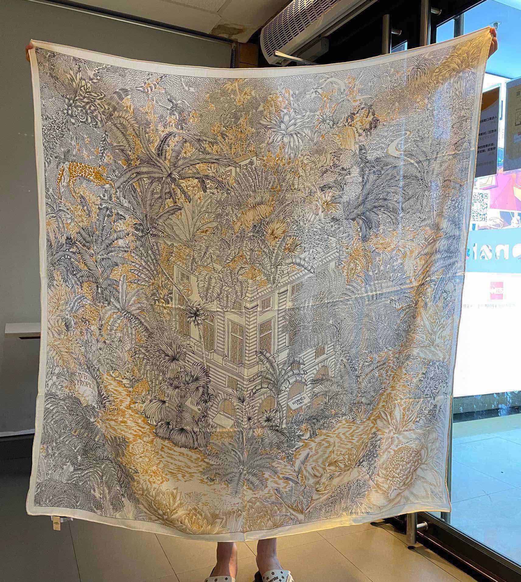 Hermes Square Towel-140*